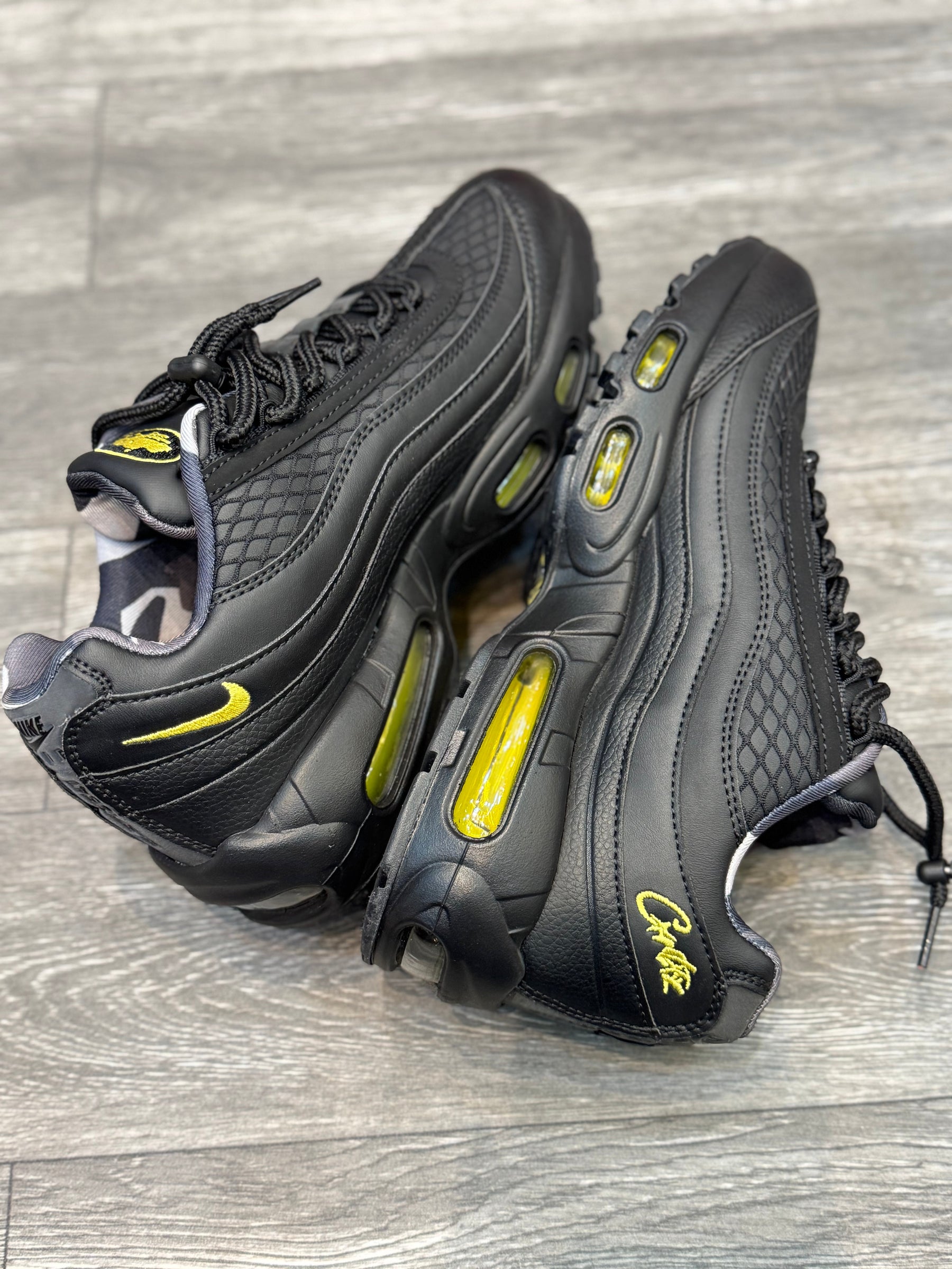 Tênis Air Max 95 Corteiz - Honey Black