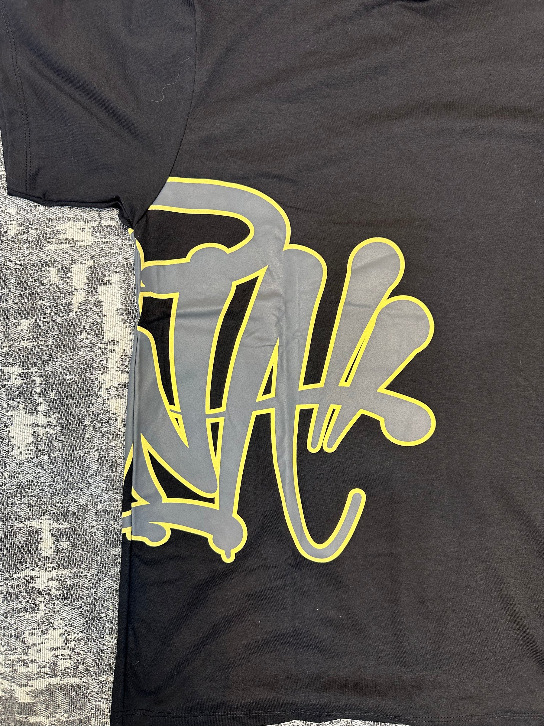 Camiseta Syna