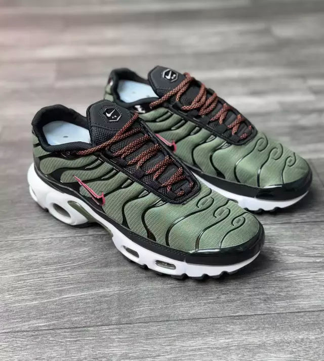 Nike Air Max Plus Military