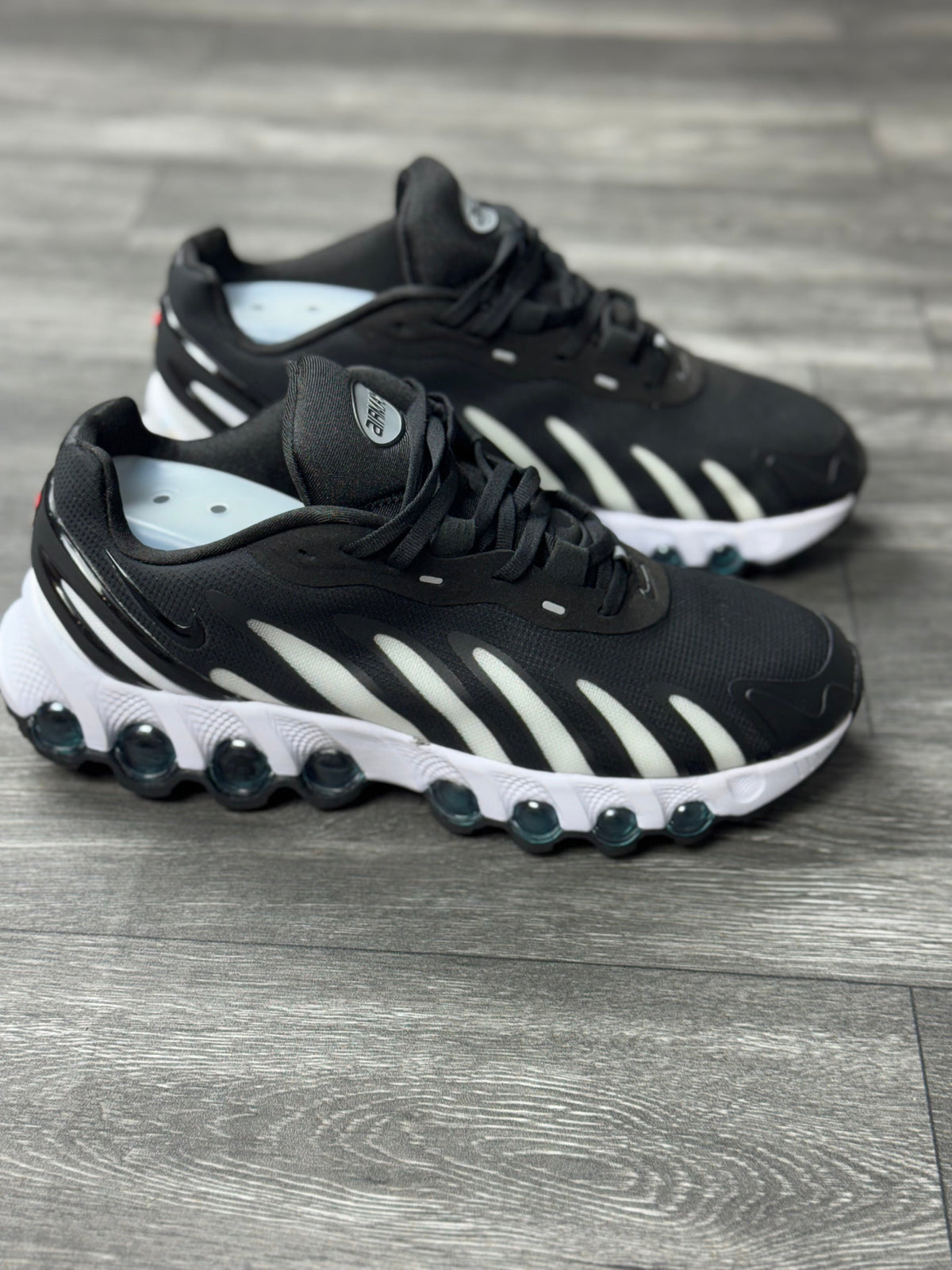 NK Air Max DN8 - Preto